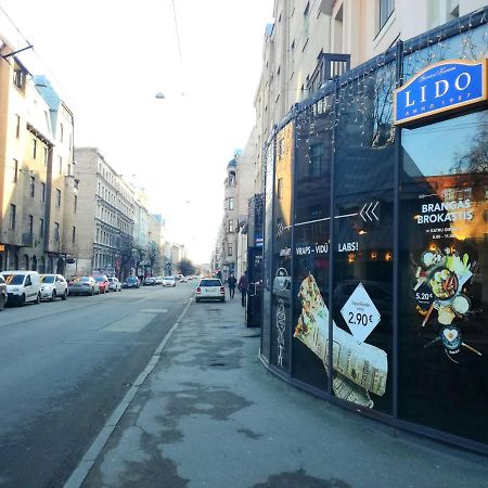 Tiny Non-Smoking Caka & Free Parking Lägenhet Riga Exteriör bild